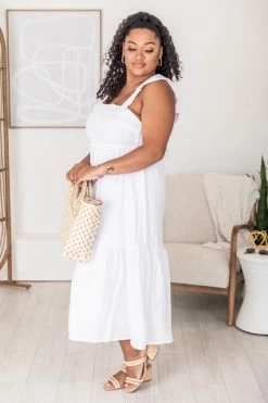 New π CAITLIN COVINGTON X PINK LILY Kennedy Ivory Bow Back Midi π Dress FINAL SALE β 31 New π CAITLIN COVINGTON X PINK LILY Kennedy Ivory Bow Back Midi π Dress FINAL SALE β -Cheap dresses Store 1K0A1361 197c46ee 41a3 47b0 8e6d 02a25dba0dc3 650x