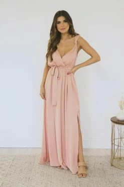 Wholesale ❤️ Pink Lily Show Up Late Peach Knot Satin Maxi 👗 Dress FINAL SALE ❤️ -Cheap dresses Store 6e6a1273b98542fc9633dd0e9767763c.thumbnail.0000000 530x530
